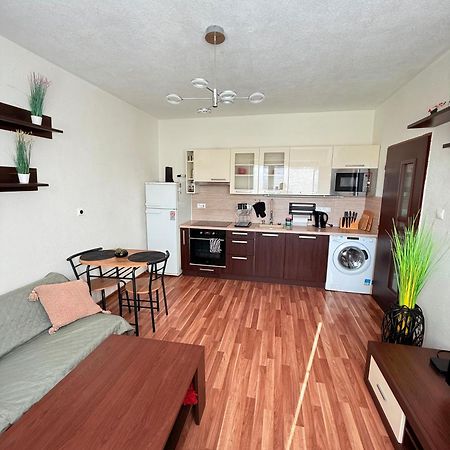 2 Izbovy - Blizko Centra Martin Apartment Bagian luar foto