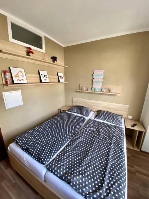 2 Izbovy - Blizko Centra Martin Apartment Bagian luar foto